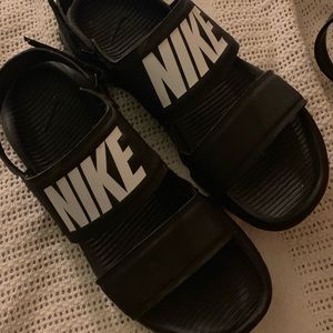 Nike Tanjun Sandals